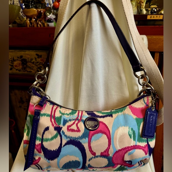 AUTHENTIC COACH SHOULDER BAG - Picture 1 of 9